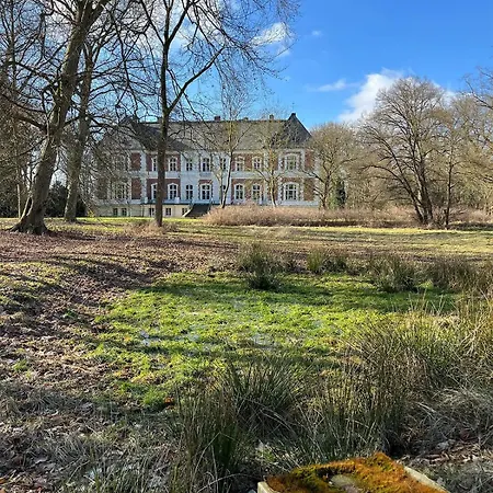 Semesteranläggning (resort) Romantisches Sm-schloss Calberwisch *